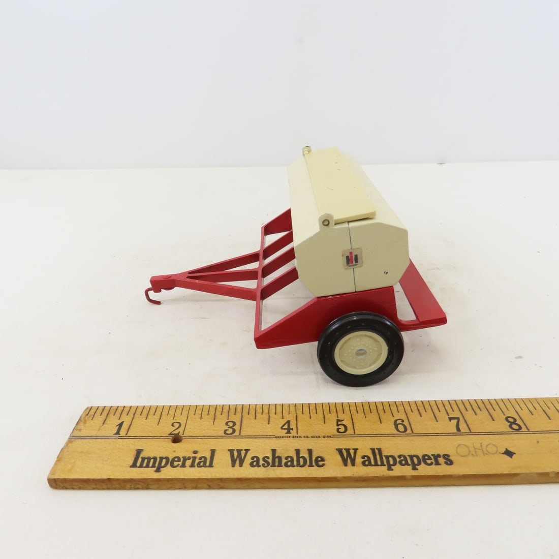 ERTL International Harvester Grain Drill& Hay Rake - 3