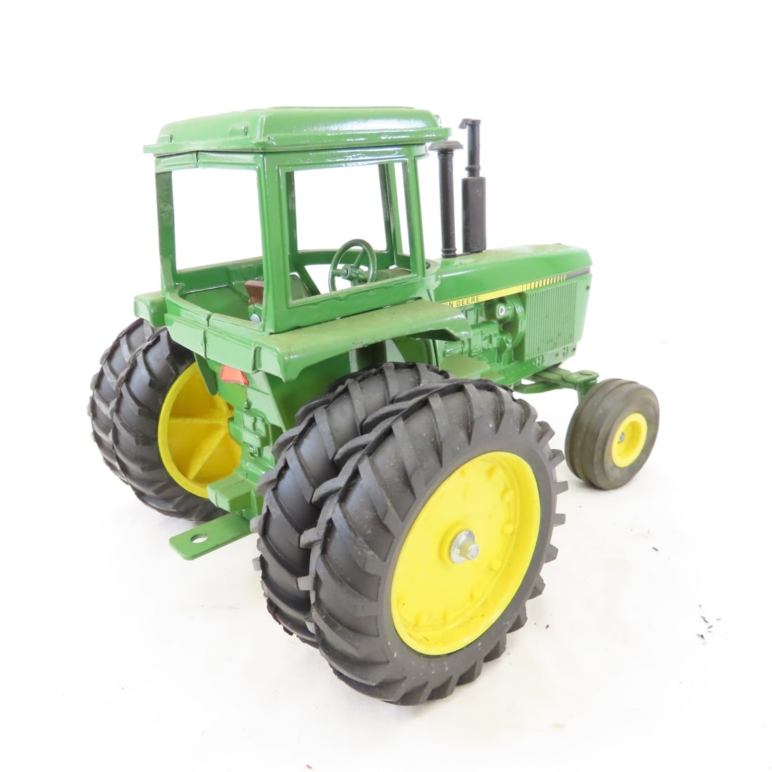 ERTL John Deere 4450 Tractor with cab & duals 1/16 - 5