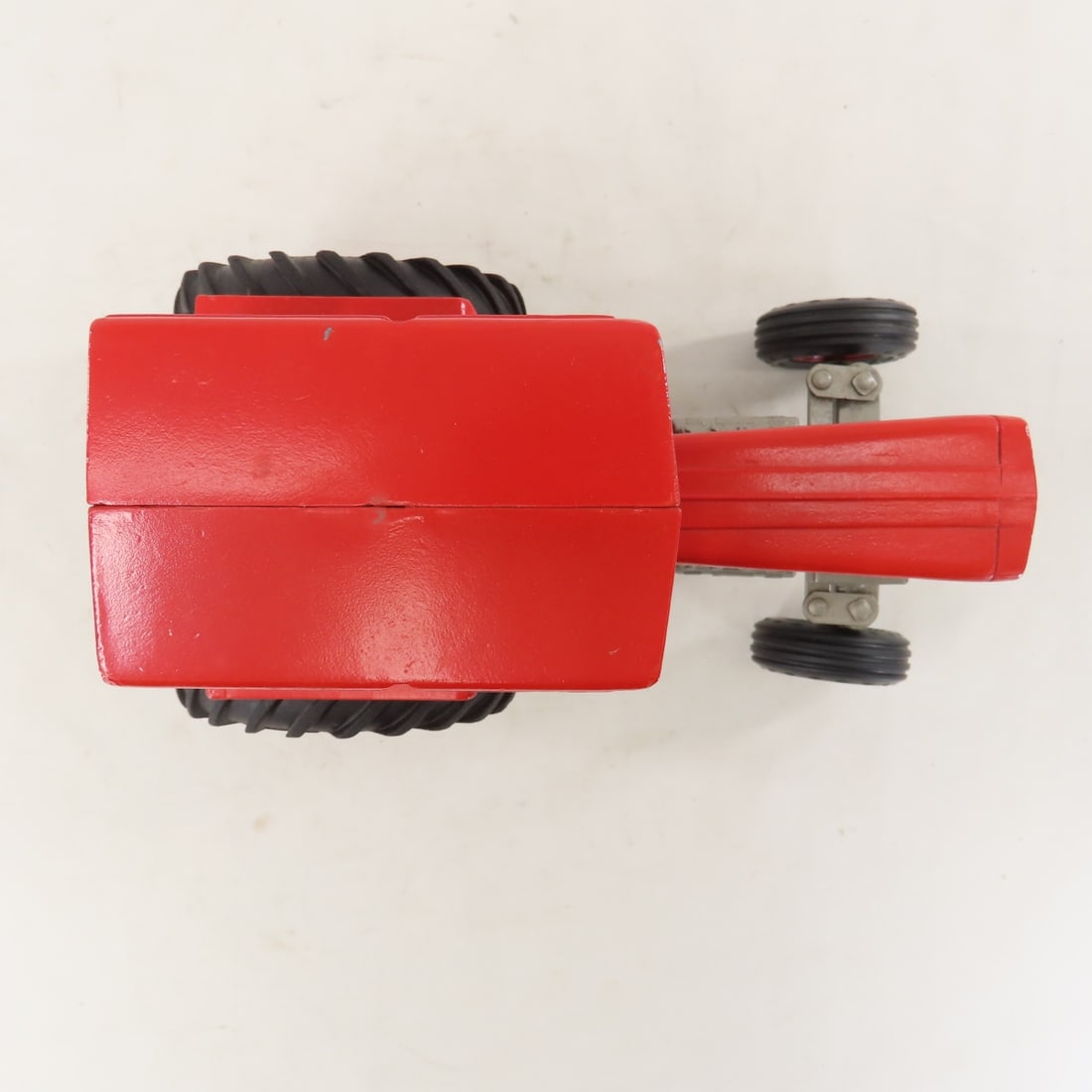 ERTL Massey-Ferguson 1150 Tractor with Cab - 9