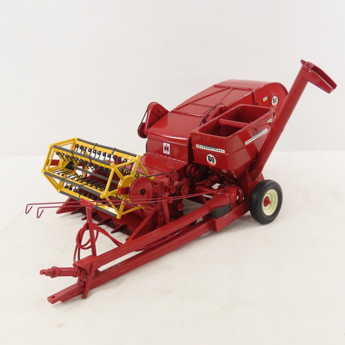 Custom IH No. 80 Pull-Type Combine - 2