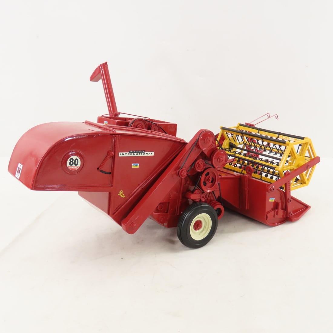 Custom IH No. 80 Pull-Type Combine - 6