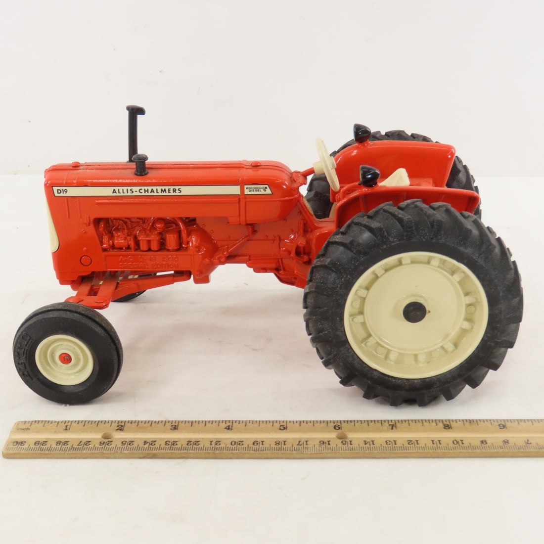 ERTL Allis-Chalmers D-19 Special Edition 1990 - 2