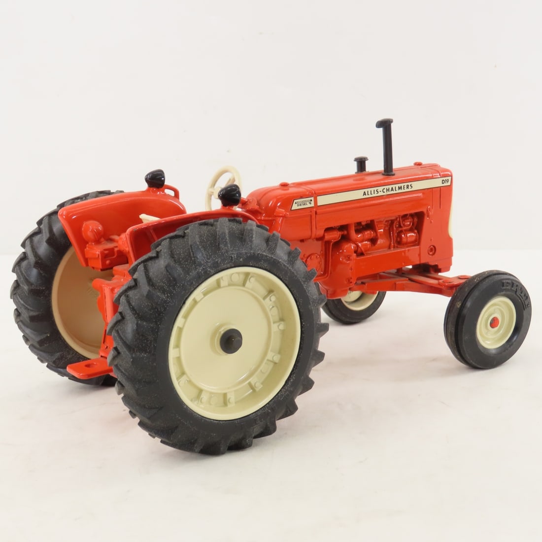 ERTL Allis-Chalmers D-19 Special Edition 1990 - 5