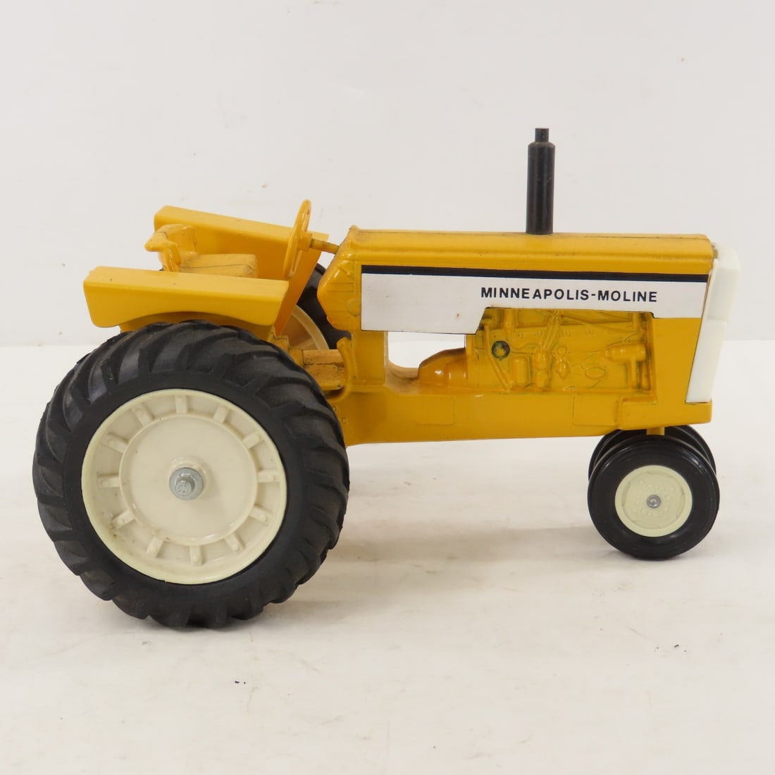 ERTL White Minneapolis-Moline NF Tractor - 6