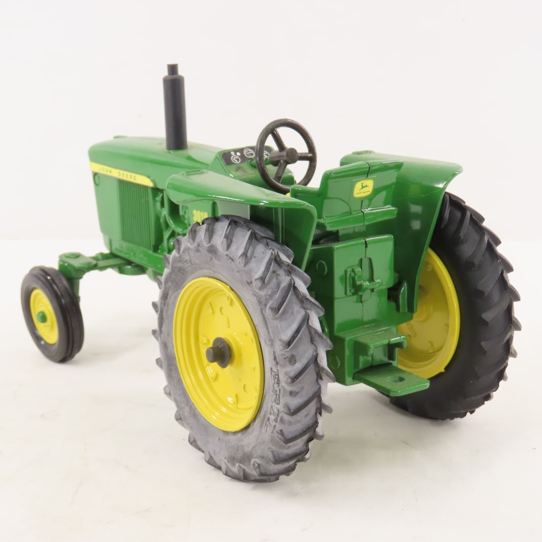 ERTL John Deere 3010 Diesel WF Tractor 1992 SE - 3