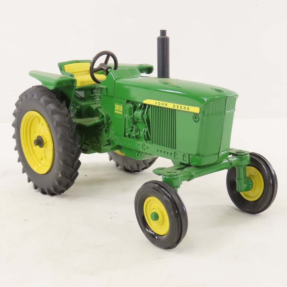 ERTL John Deere 3010 Diesel WF Tractor 1992 SE - 7