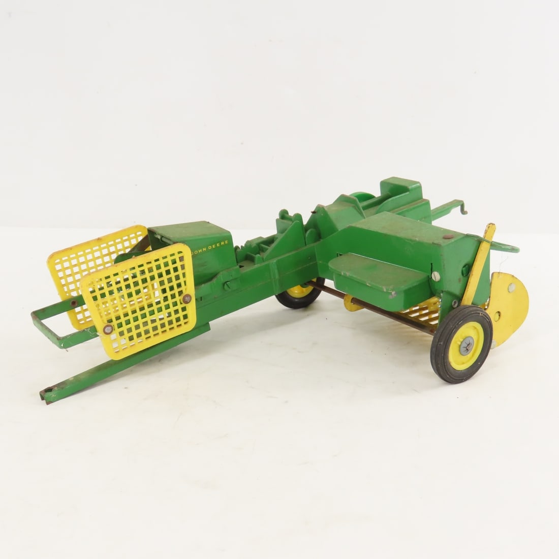 ERTL John Deere Hay Baler & Chuck Wagon - 5