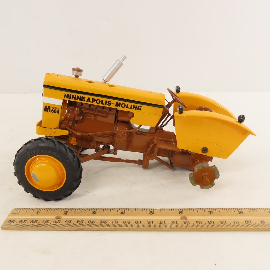 MOHR M-M M6004 Brown Belly Tractor w/ Box- damaged - 2