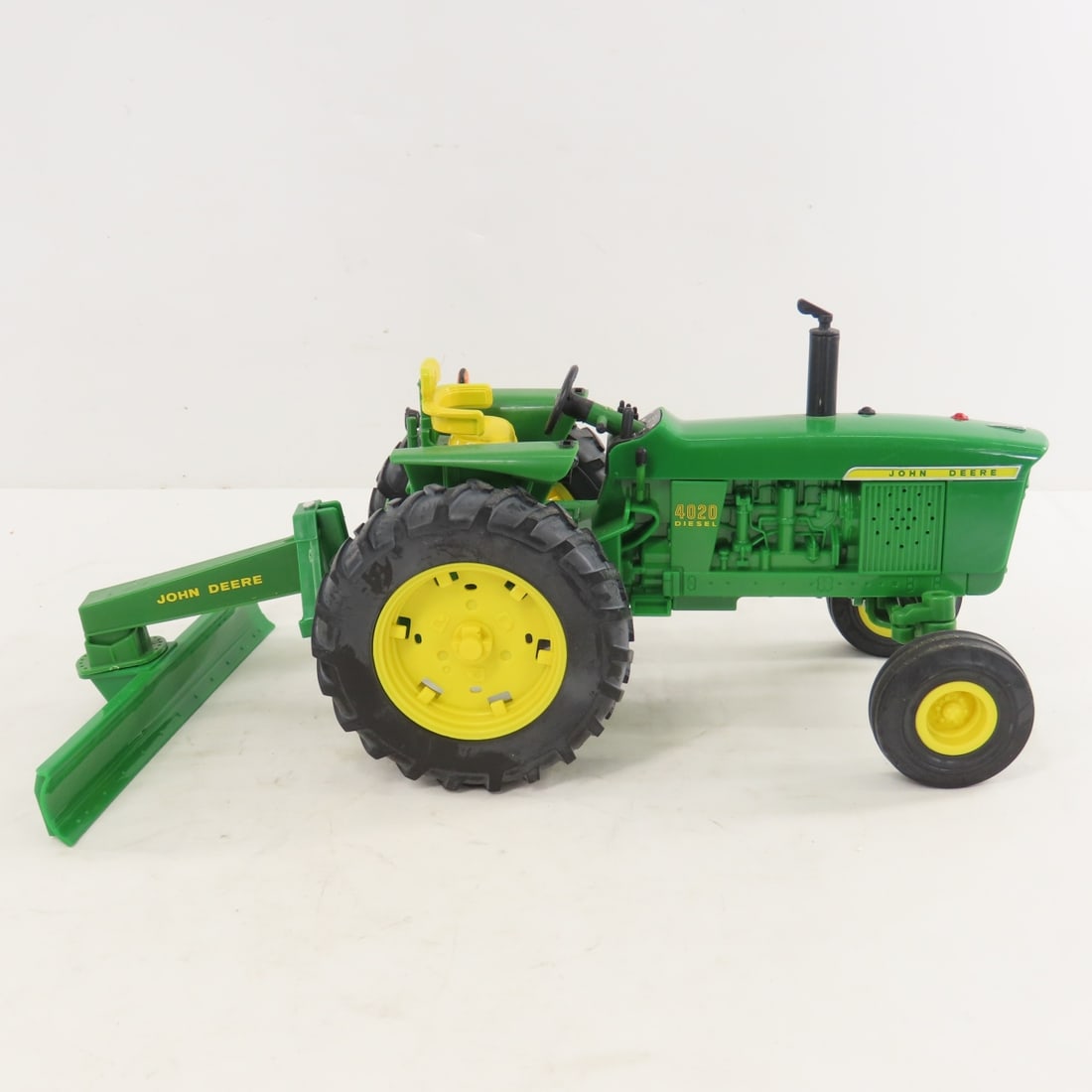 John Deere 4020 Diesel with Blade- Light & Sound - 6