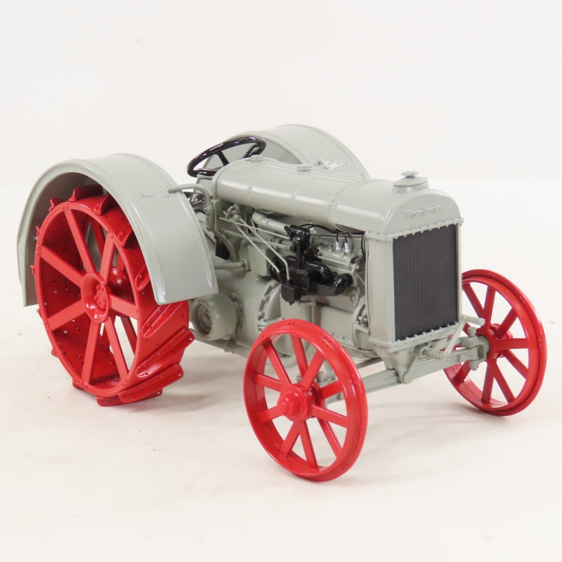Danbury Mint 1927 Fordson F Tractor - 7
