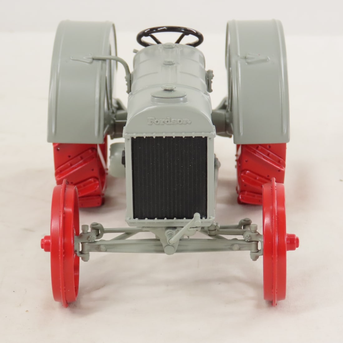 Danbury Mint 1927 Fordson F Tractor - 8