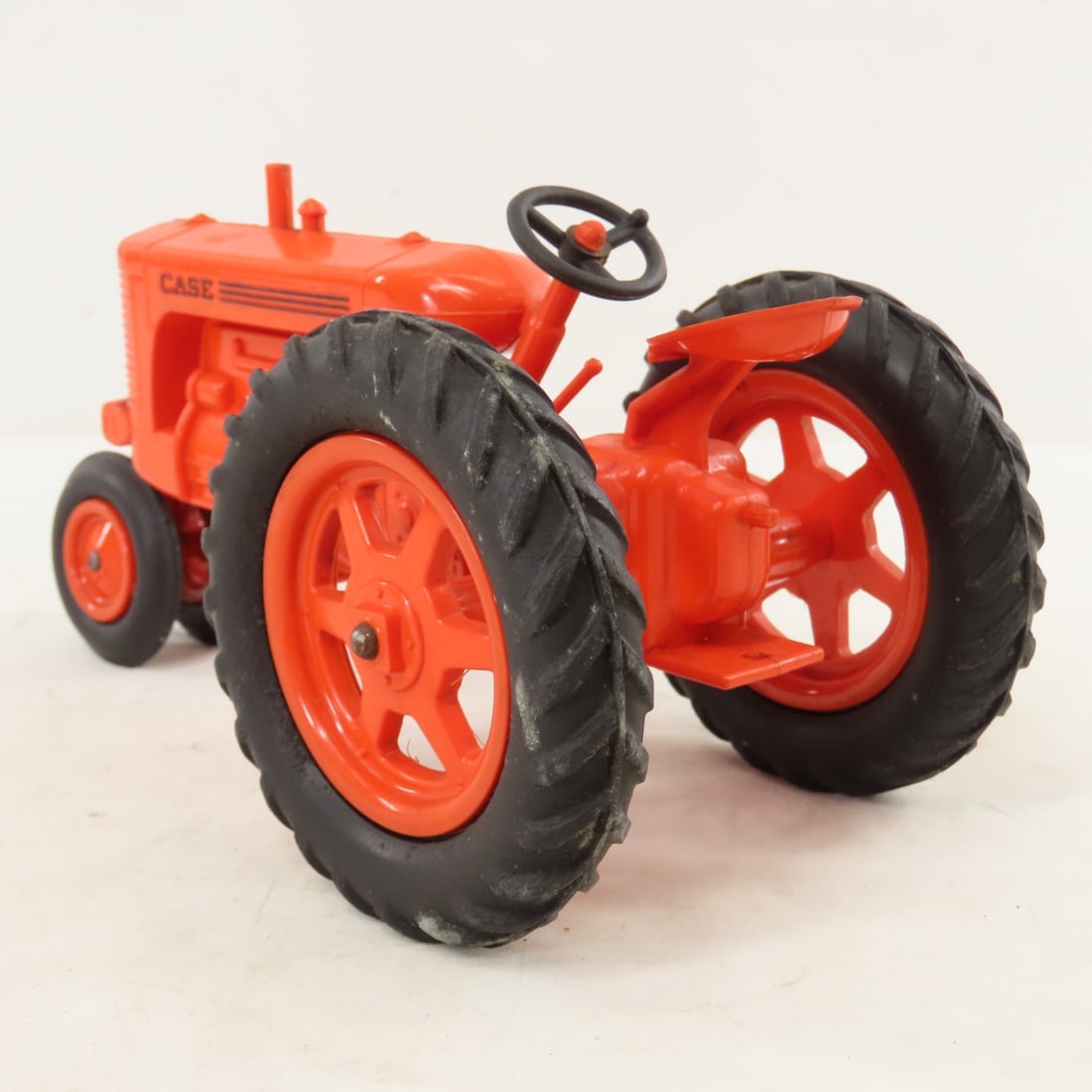 Monarch Plastics Case SC Tractor - 3