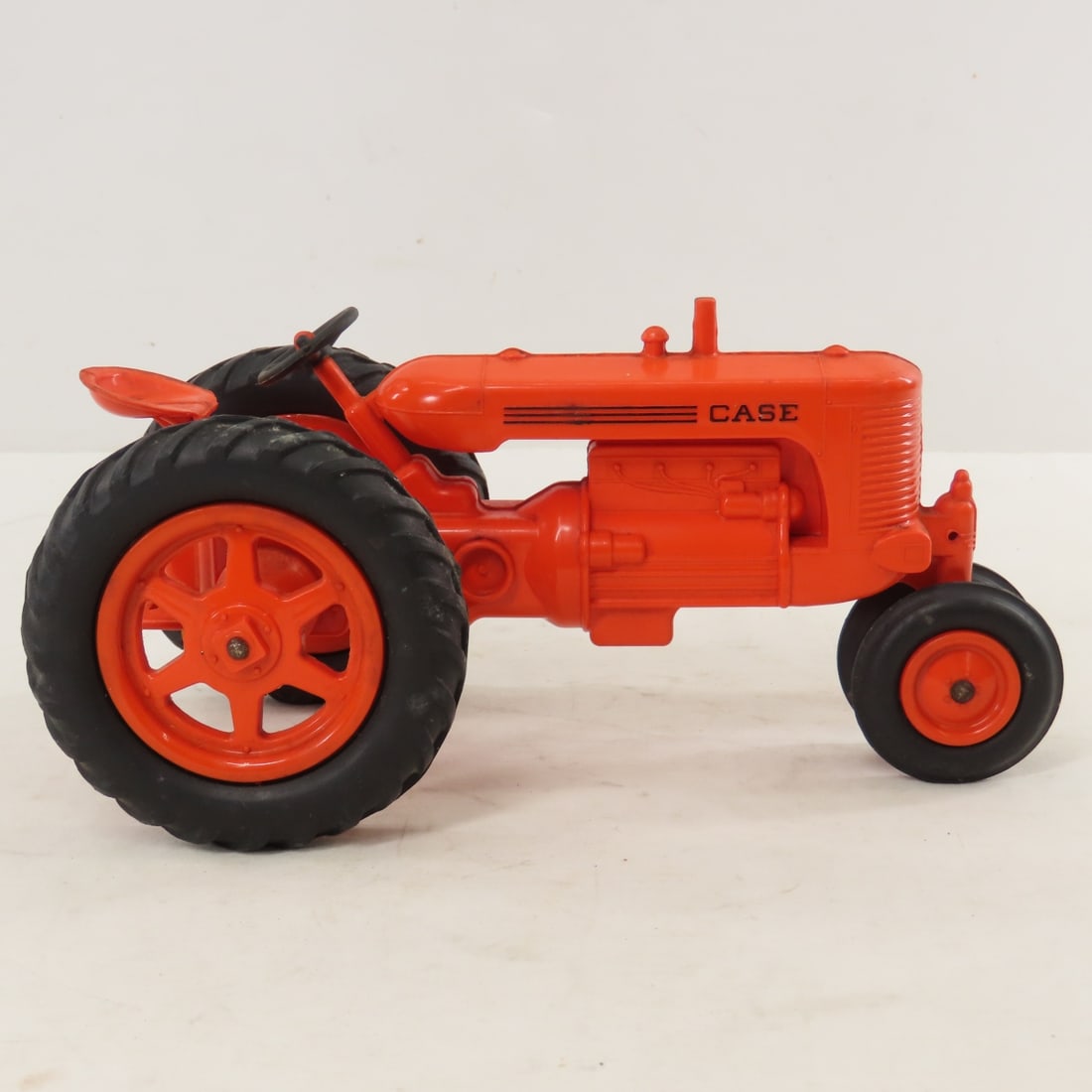 Monarch Plastics Case SC Tractor - 6