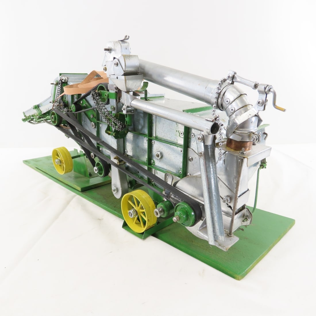 Custom 1/16 Thresher with Transformer - 4