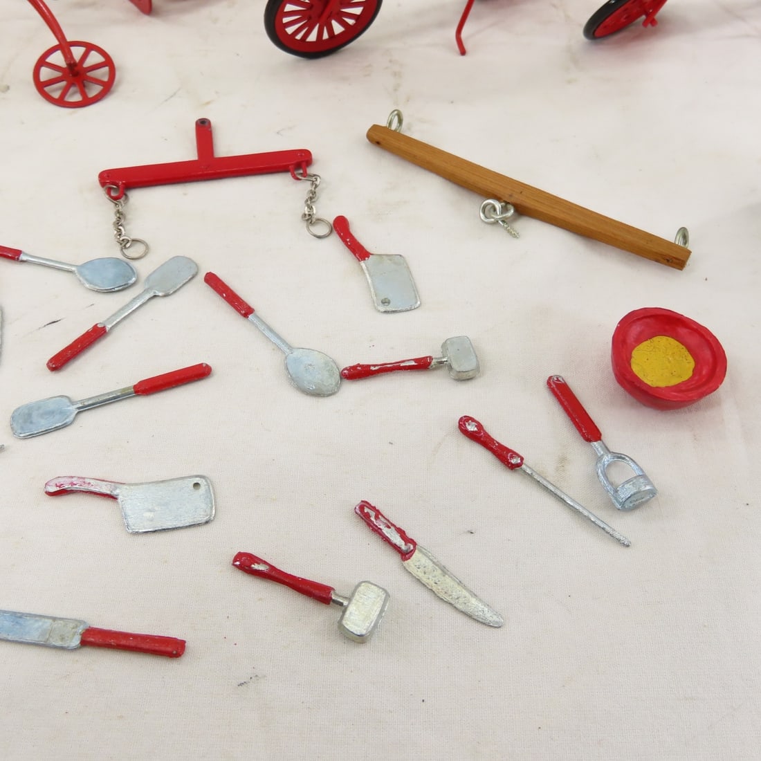 Doll House Size Miniatures & Dolls - 8