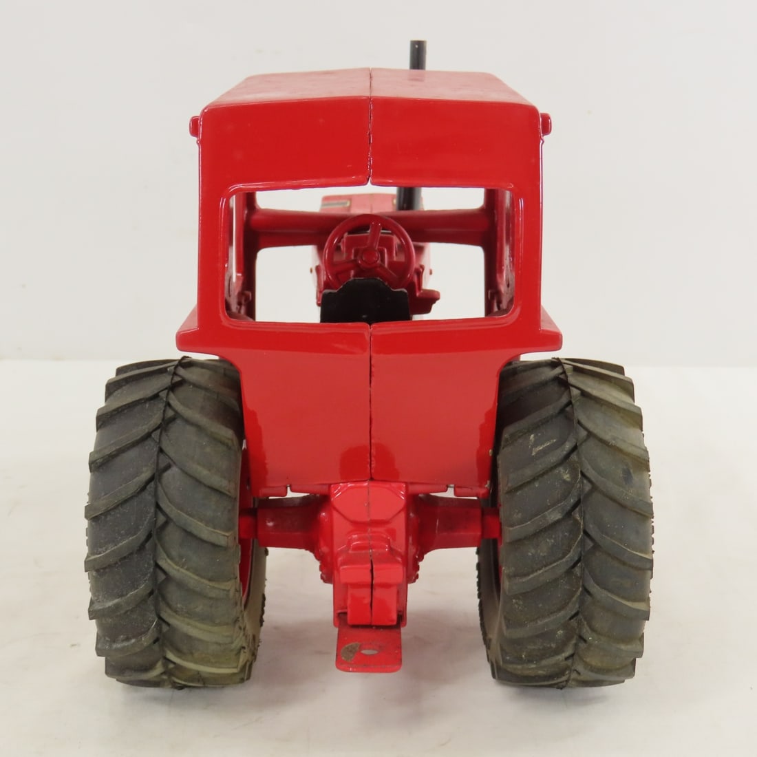 ERTL International 1466 WF Tractor with Cab - 4