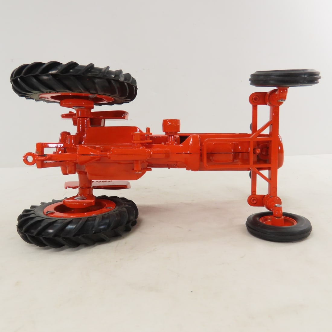 Scale Models Allis-Chalmers D-17 WF Tractor - 10