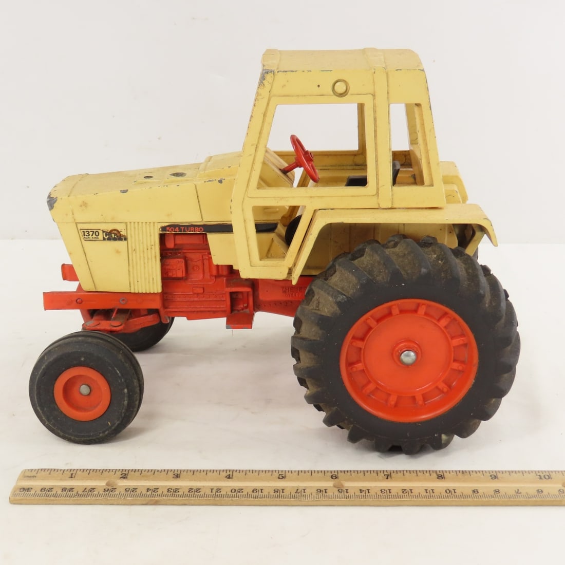 ERTL 504 Turbo Case 1370 Agri King Tractor w/ Cab - 2