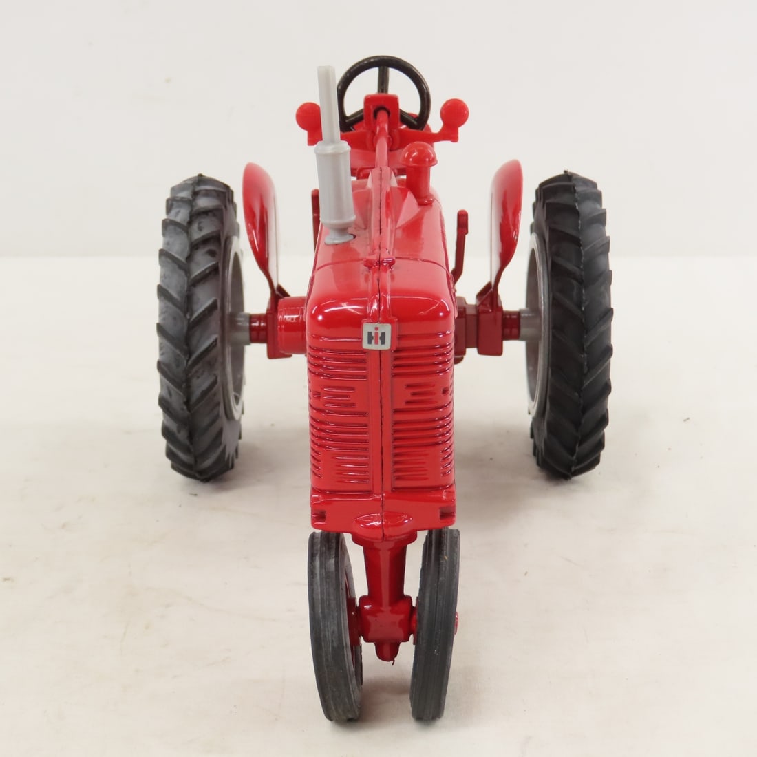 ERTL IH McCormick Farmall Super M-TA 1981 Show - 8