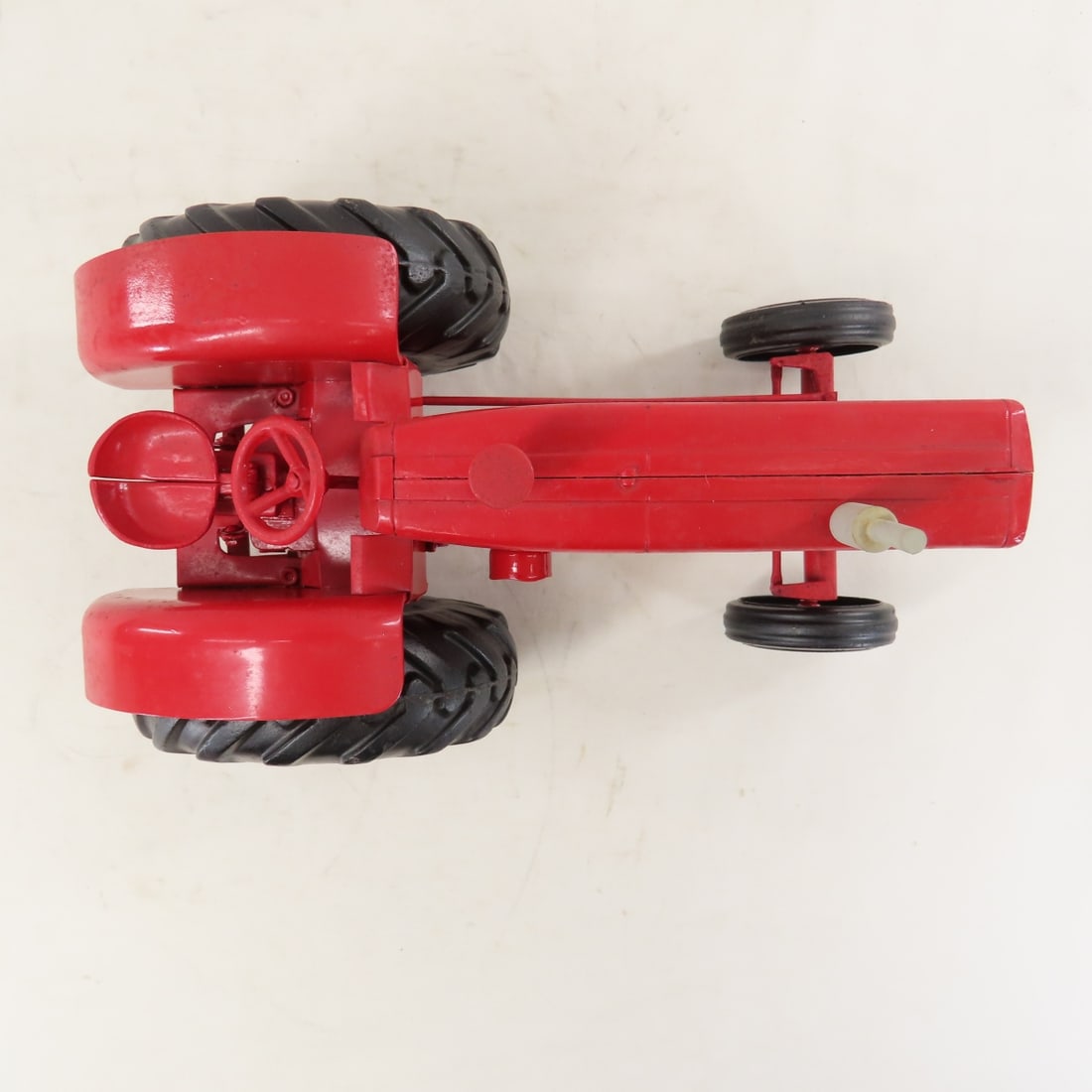 ERTL McCormick International 660 WF Tractor - 9