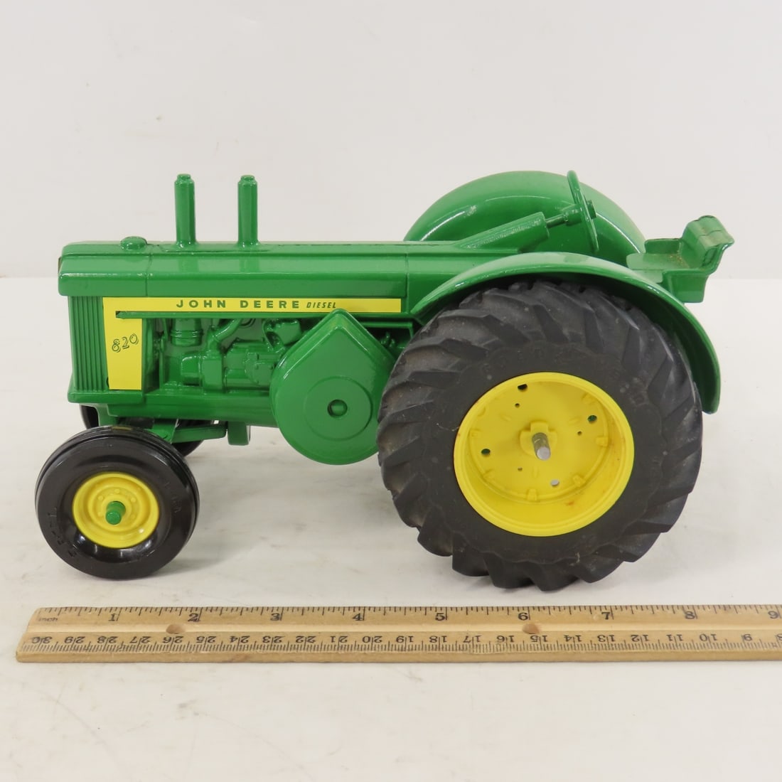 ERTL John Deere 820 Diesel WF Tractor - 2
