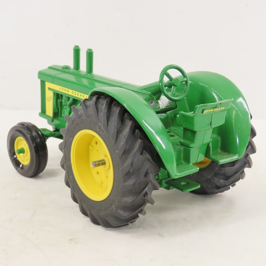 ERTL John Deere 820 Diesel WF Tractor - 3