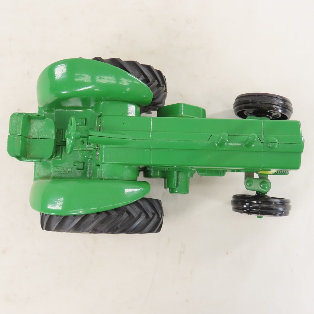 ERTL John Deere 820 Diesel WF Tractor - 9