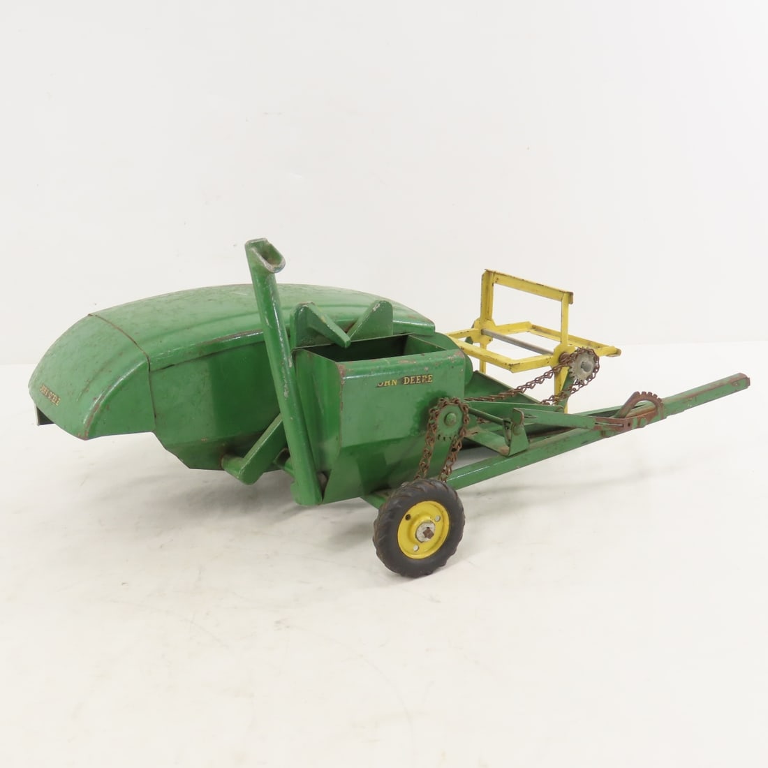 Eska John Deere Manure Spreader and 12A Combine - 5