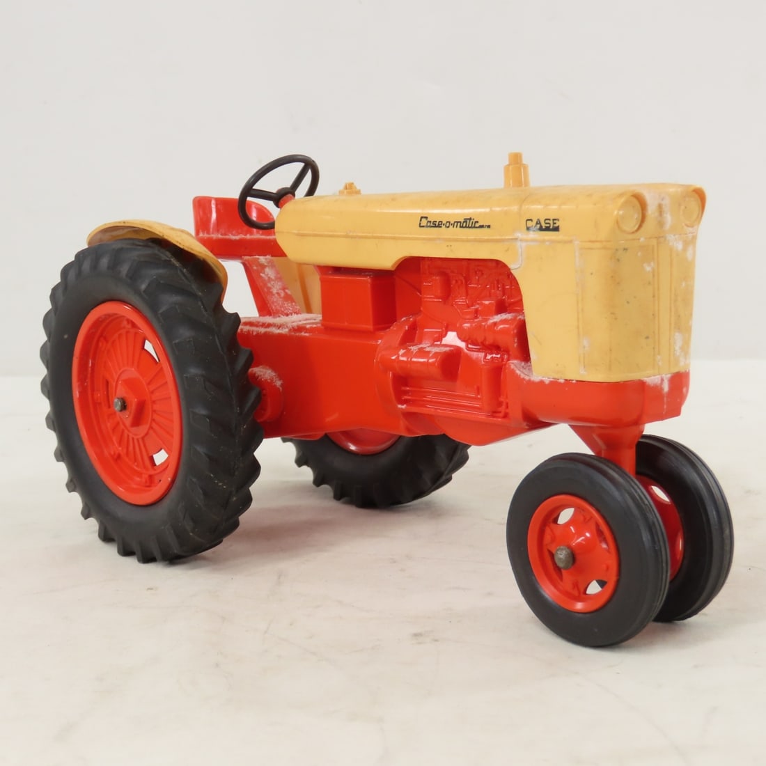 Jo-Han Models Case 800 Case-o-Matic NF Tractor - 7