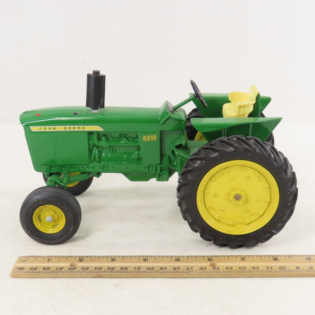 ERTL John Deere 4010 WF Tractor - 2