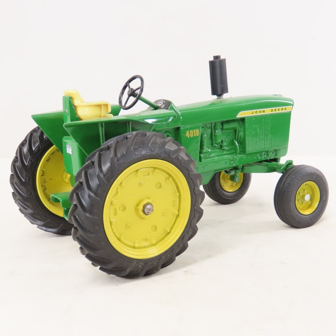 ERTL John Deere 4010 WF Tractor - 5