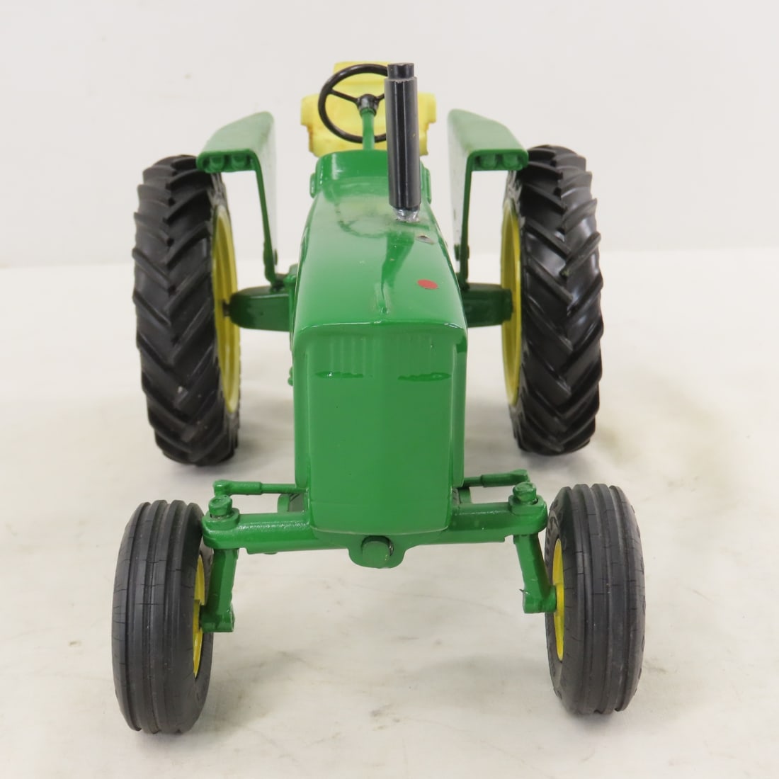 ERTL John Deere 4010 WF Tractor - 8