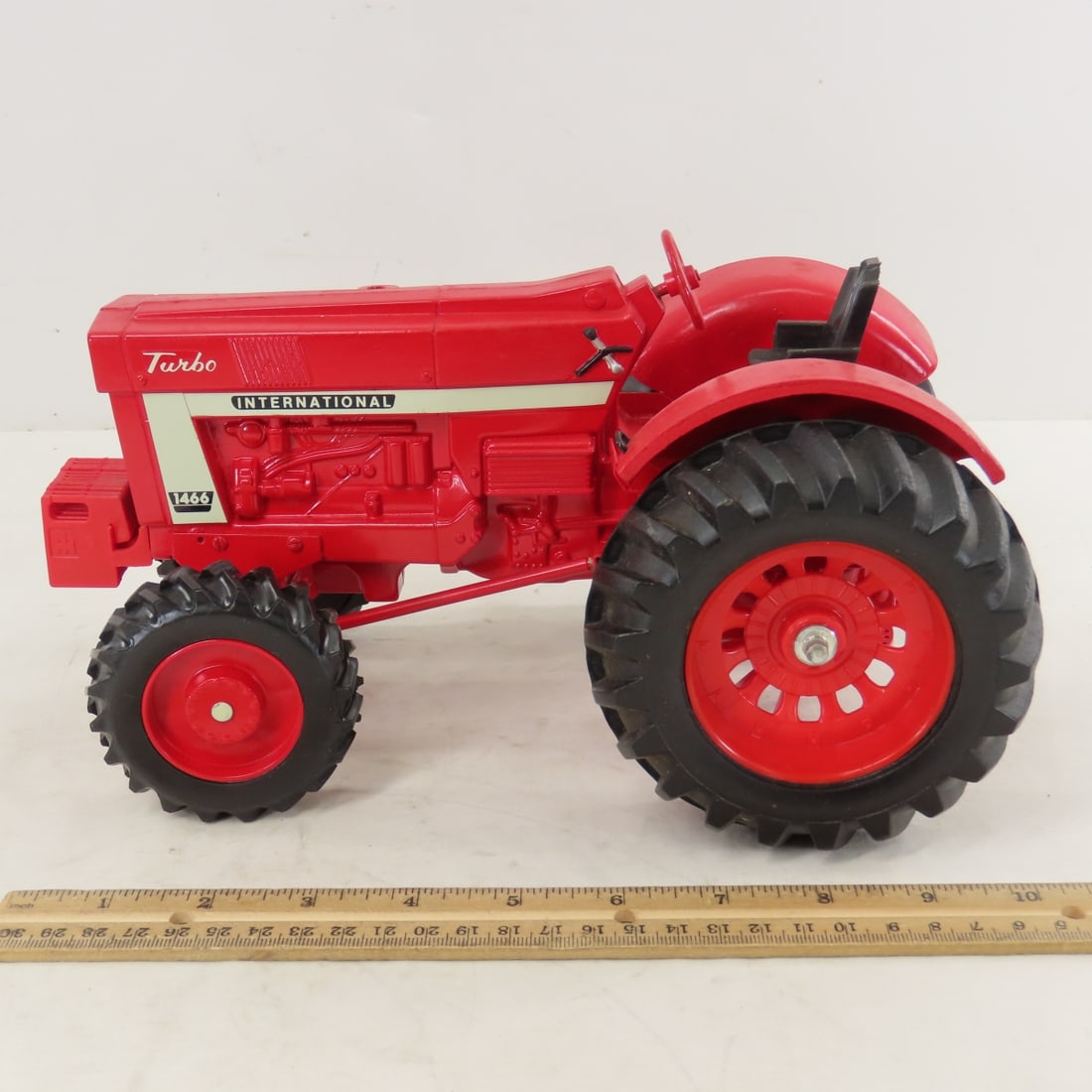 ERTL International 1466 Turbo MFWD Tractor - 2