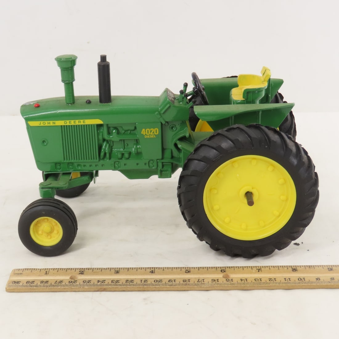 ERTL J0hn Deere 4020 Diesel WF Tractor - 2