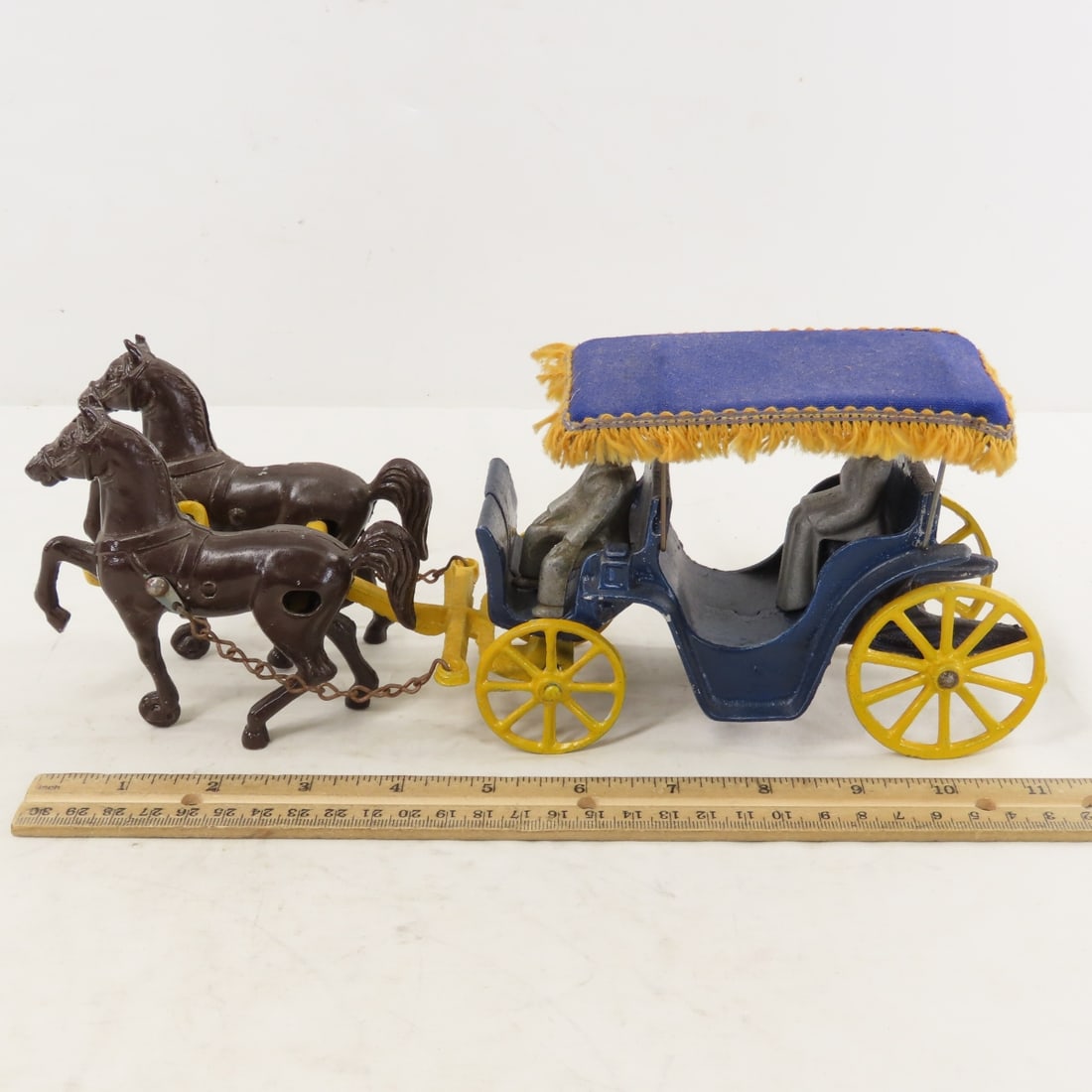 Stanley Toys Cast Iron Horse Drawn Carriage - 2