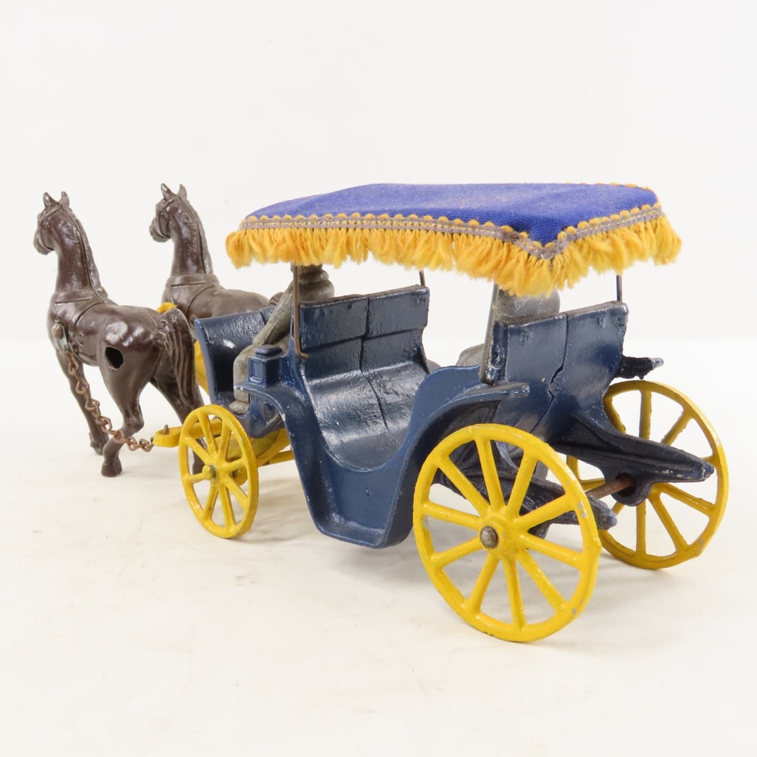 Stanley Toys Cast Iron Horse Drawn Carriage - 3