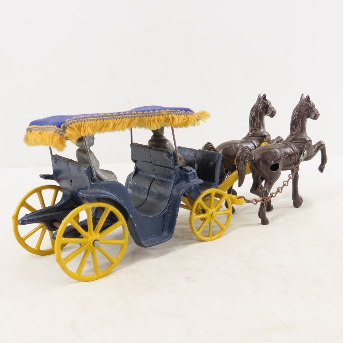 Stanley Toys Cast Iron Horse Drawn Carriage - 5