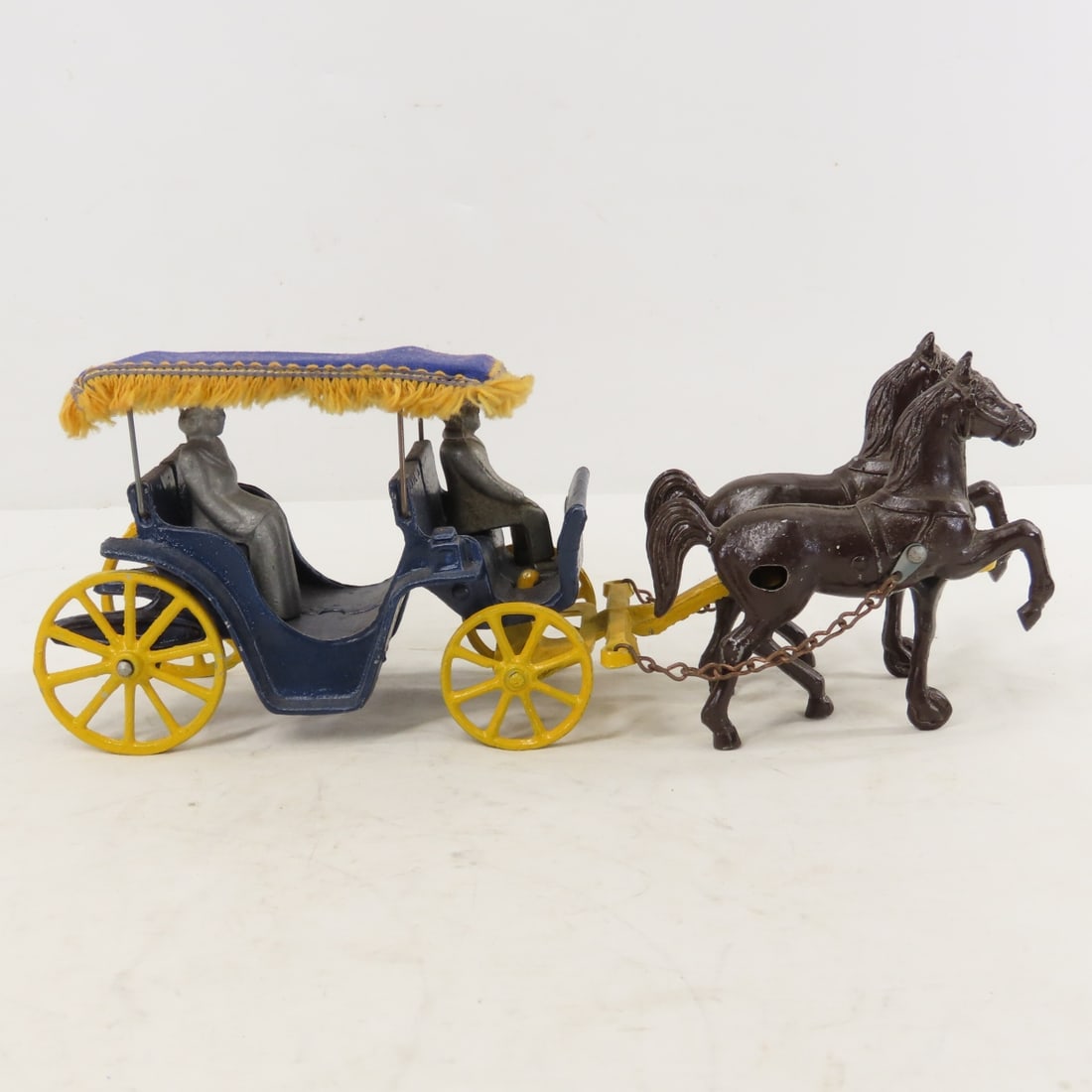 Stanley Toys Cast Iron Horse Drawn Carriage - 6