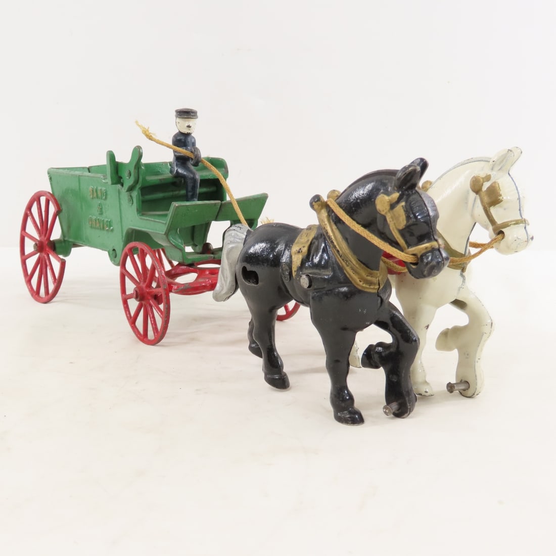 Kenton Cast Iron Sand & Gravel Wagon, Driver &Team - 7