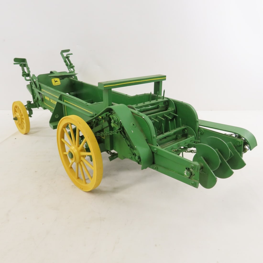 Breyer Horse Drawn John Deere Manure Spreader - 7