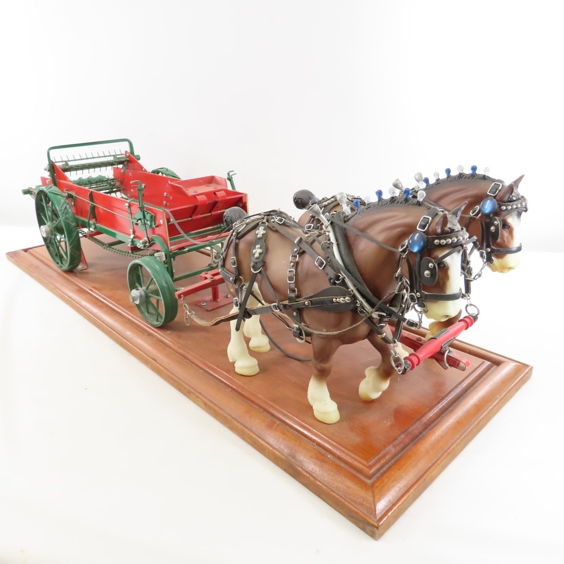 Custom Horse Drawn Manure Spreader Display - 7