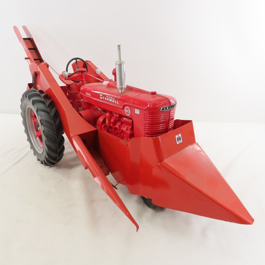 2003 JLE 50 Years of Design Farmall MD w/Picker - 7