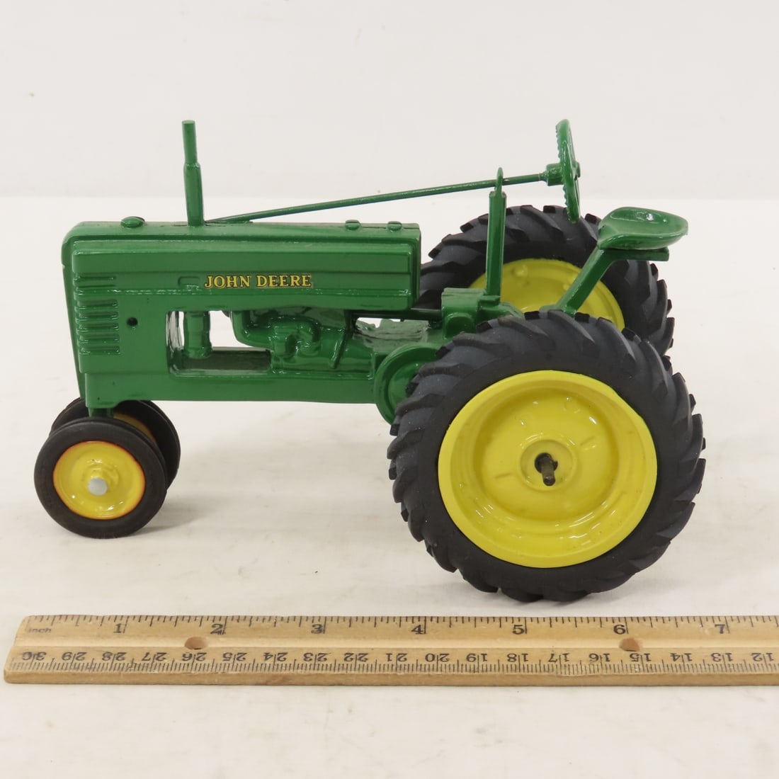 NB&K John Deere Model H Tractor 1988 Show - 2