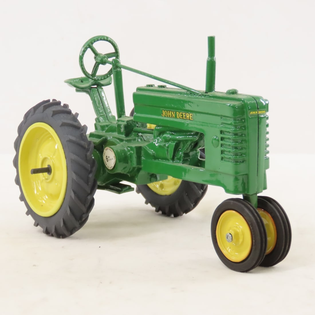 NB&K John Deere Model H Tractor 1988 Show - 7