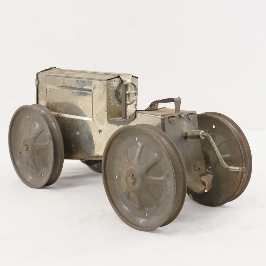 1920's Animate Toys Pressed Tin Wind Up Tractor - 3