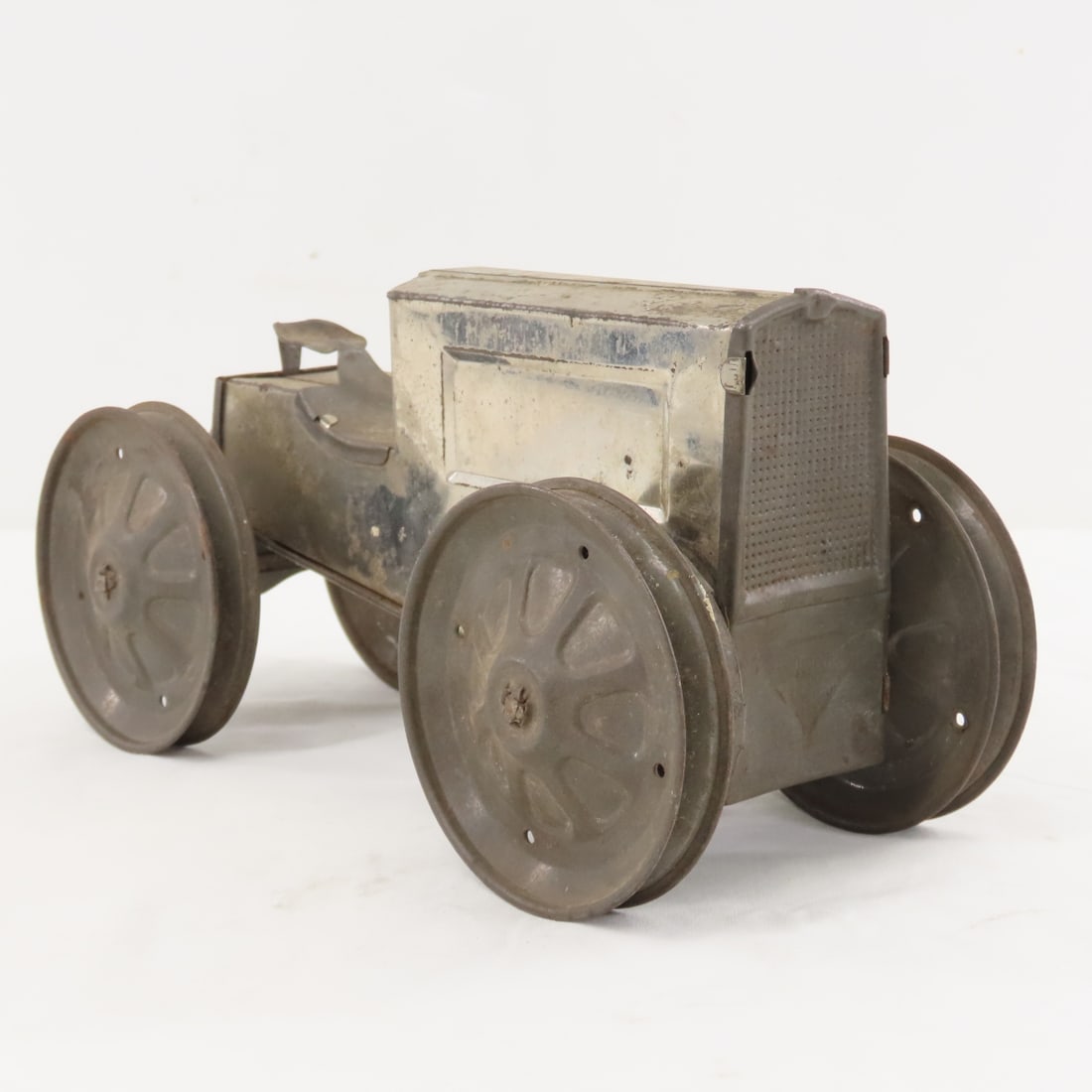 1920's Animate Toys Pressed Tin Wind Up Tractor - 7