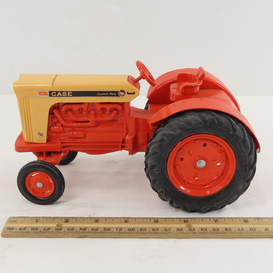 ERTL Case 1030 Comfort King WF Tractor - 2