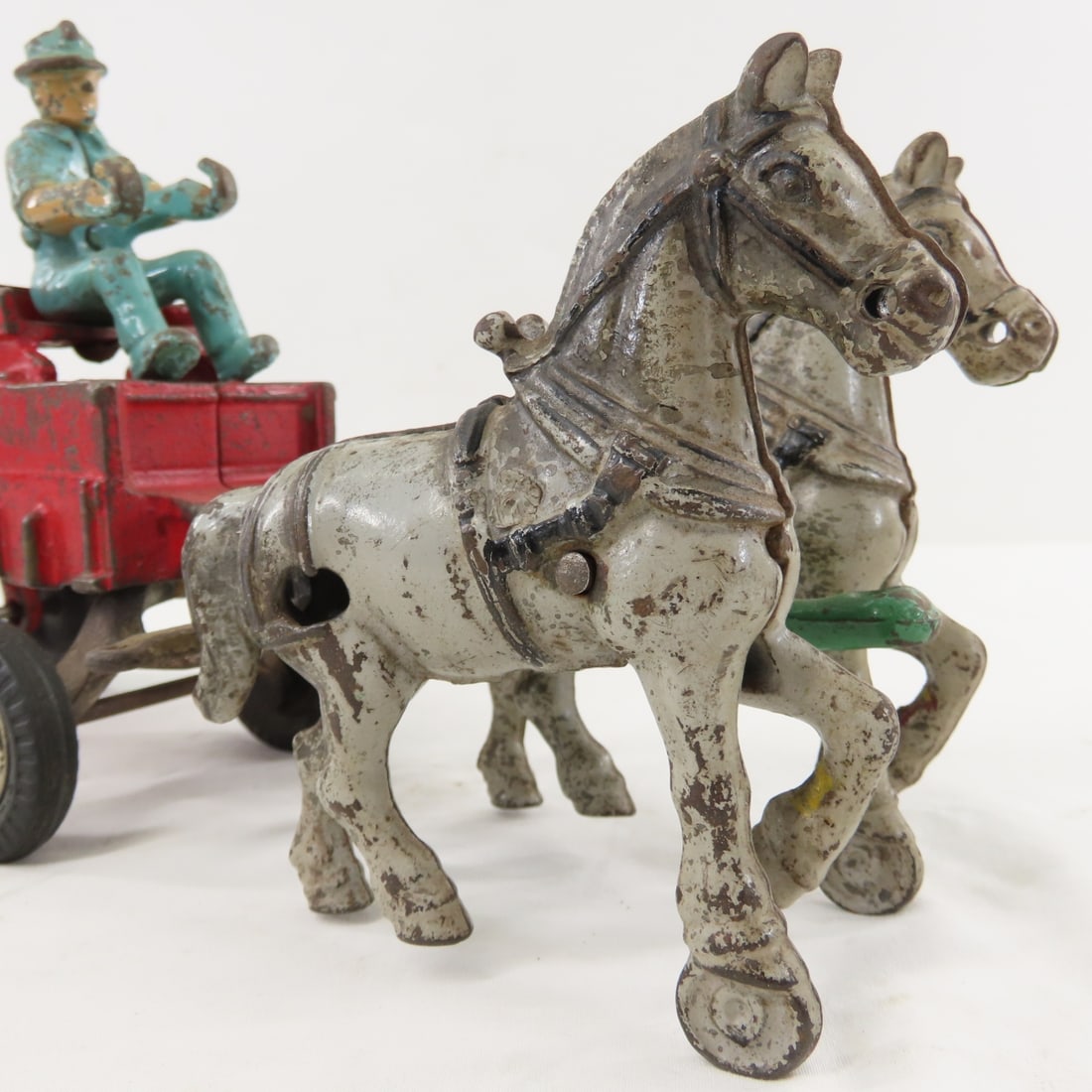 Arcade Cast Iron 4080 Horse Drawn Wagon & Driver - 16