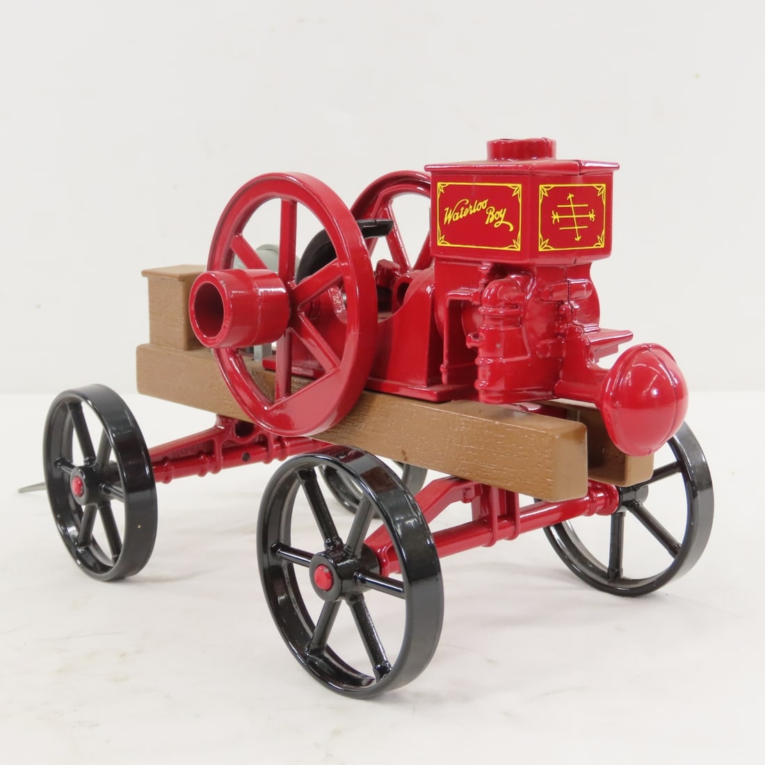 ERTL John Deere Waterloo Boy 2 HP Gas Engine - 3