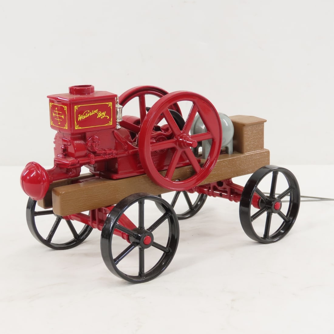 ERTL John Deere Waterloo Boy 2 HP Gas Engine - 5